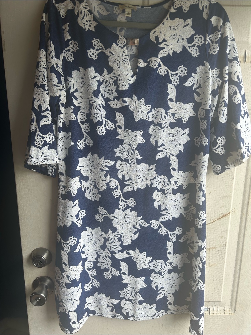 Haani Women's Sleeveless Size Large Blue with White Floral Designs Dress